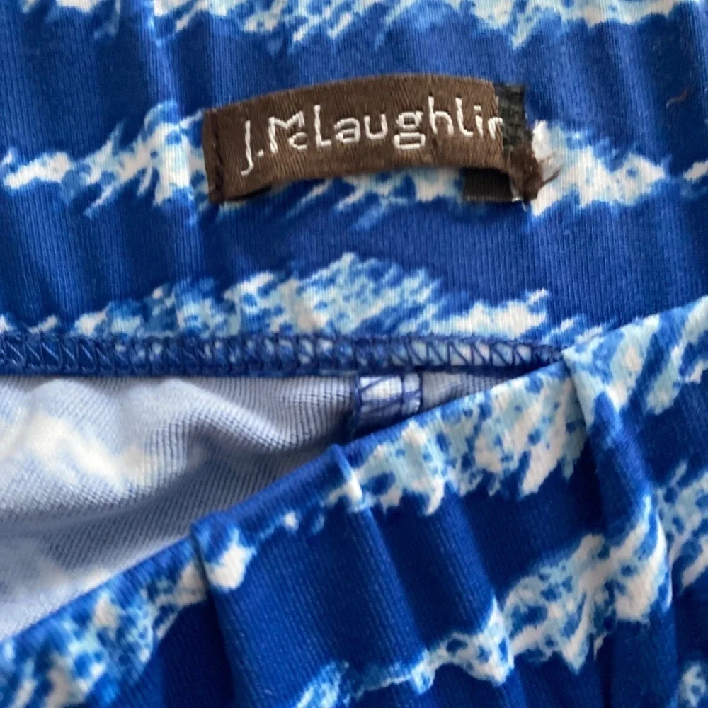 J McLaughlin Palm Springs Skort - S blue white design , nylon spandex